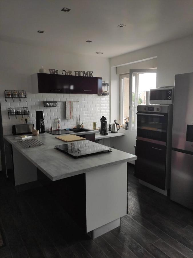Appartement Cosy Centre-Ville Wifi Parking Charleville-Mézières Εξωτερικό φωτογραφία