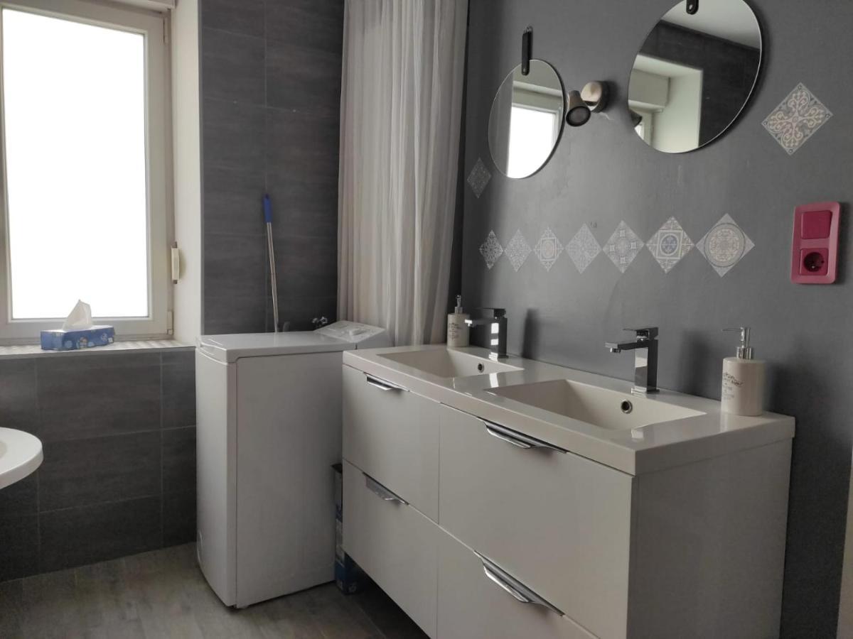 Appartement Cosy Centre-Ville Wifi Parking Charleville-Mézières Εξωτερικό φωτογραφία