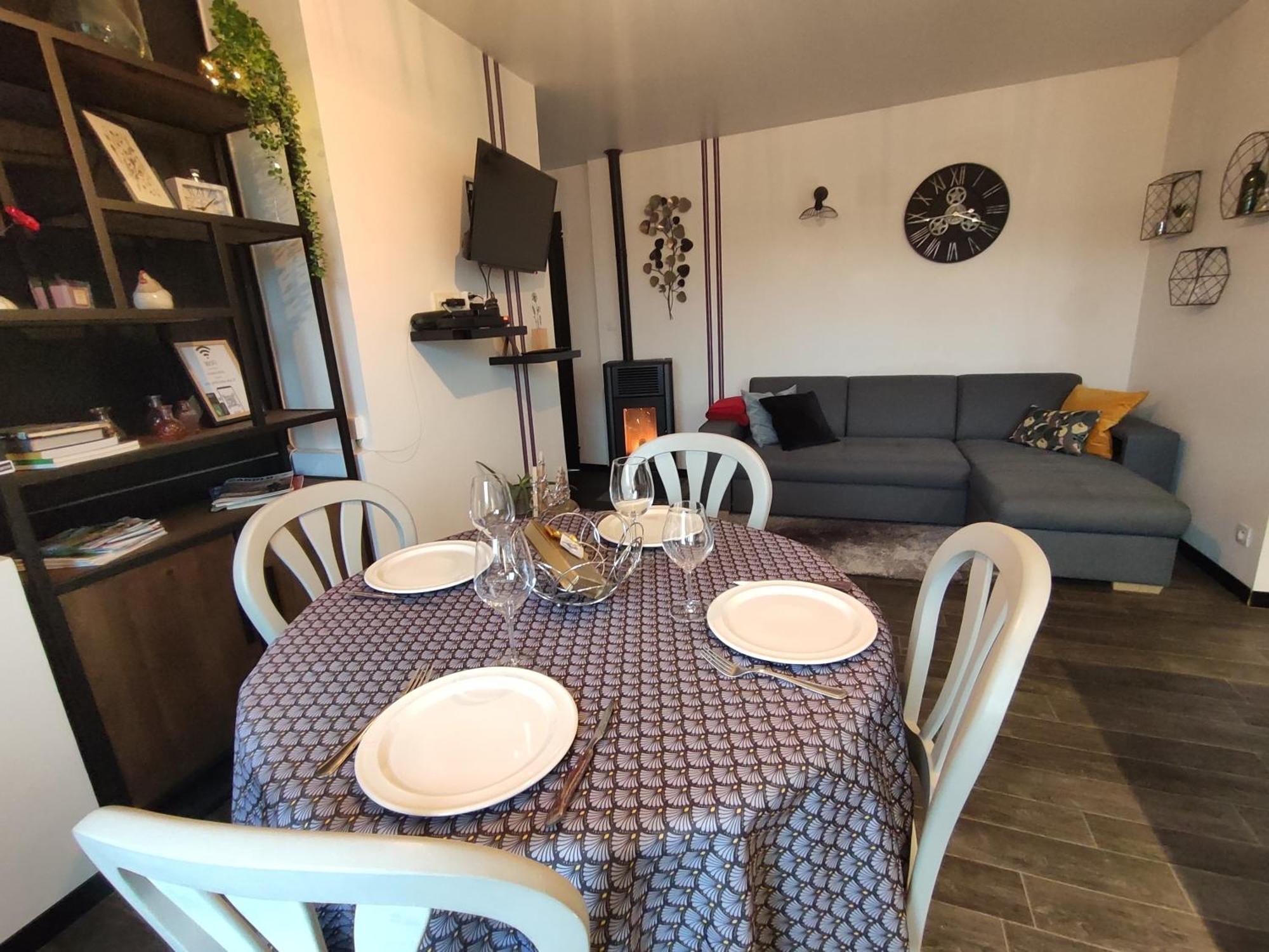 Appartement Cosy Centre-Ville Wifi Parking Charleville-Mézières Εξωτερικό φωτογραφία